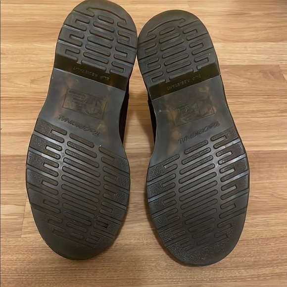 Dr. Martens Brown/Burgundy Leather Chelsea boot - Picture 7 of 7